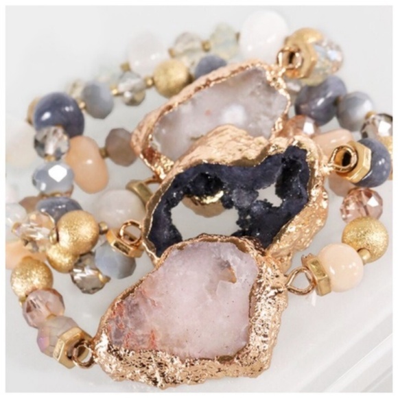 HP🌸Natural Raw Stone Electroplated Bracelet - Picture 4 of 4